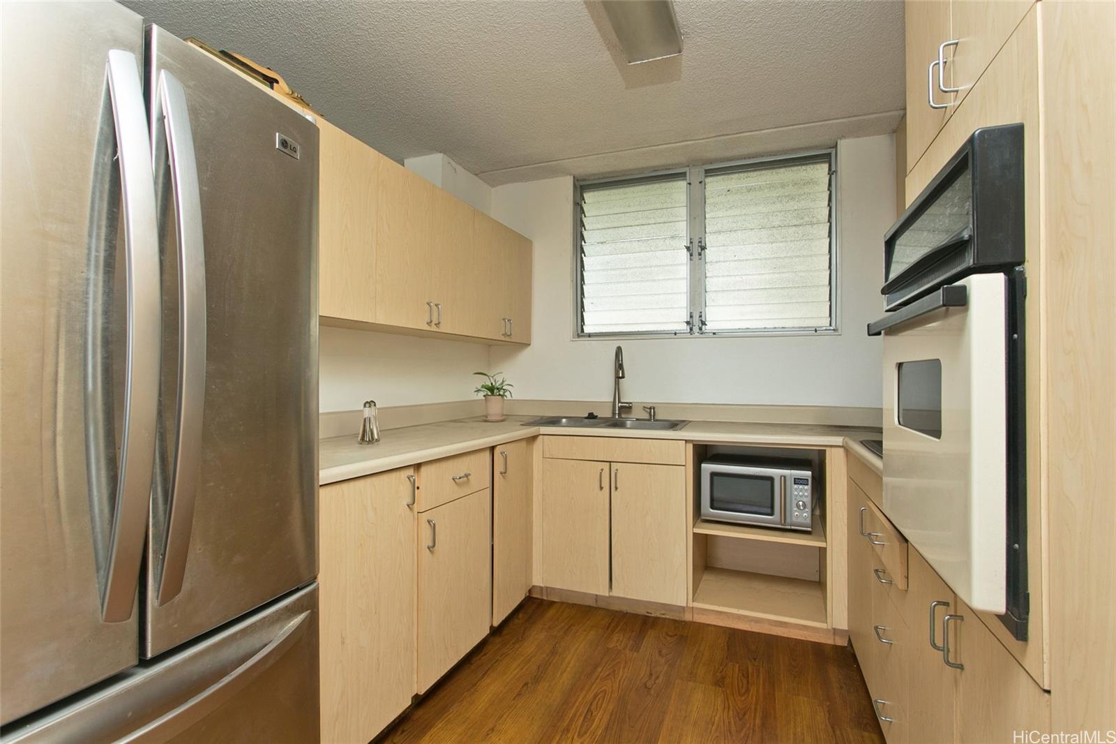 1717 Ala Wai condo # 1104, Honolulu, Hawaii - photo 8 of 12