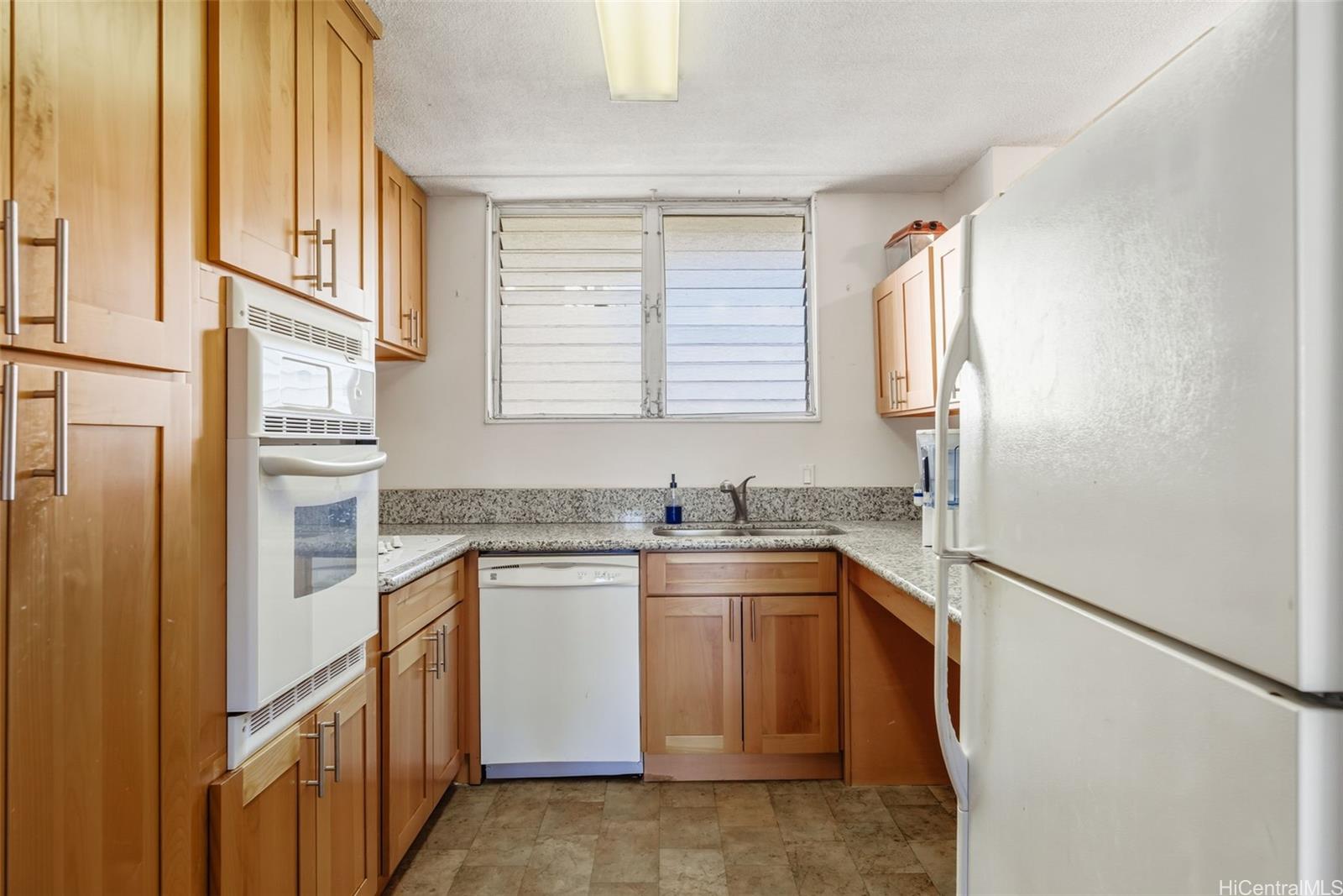 1717 Ala Wai condo # 1109, Honolulu, Hawaii - photo 2 of 25