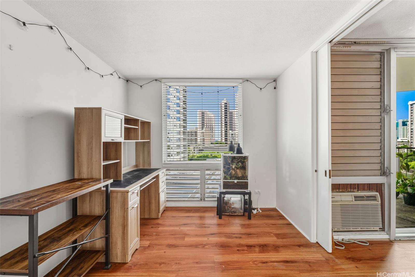 1717 Ala Wai condo # 1109, Honolulu, Hawaii - photo 12 of 25