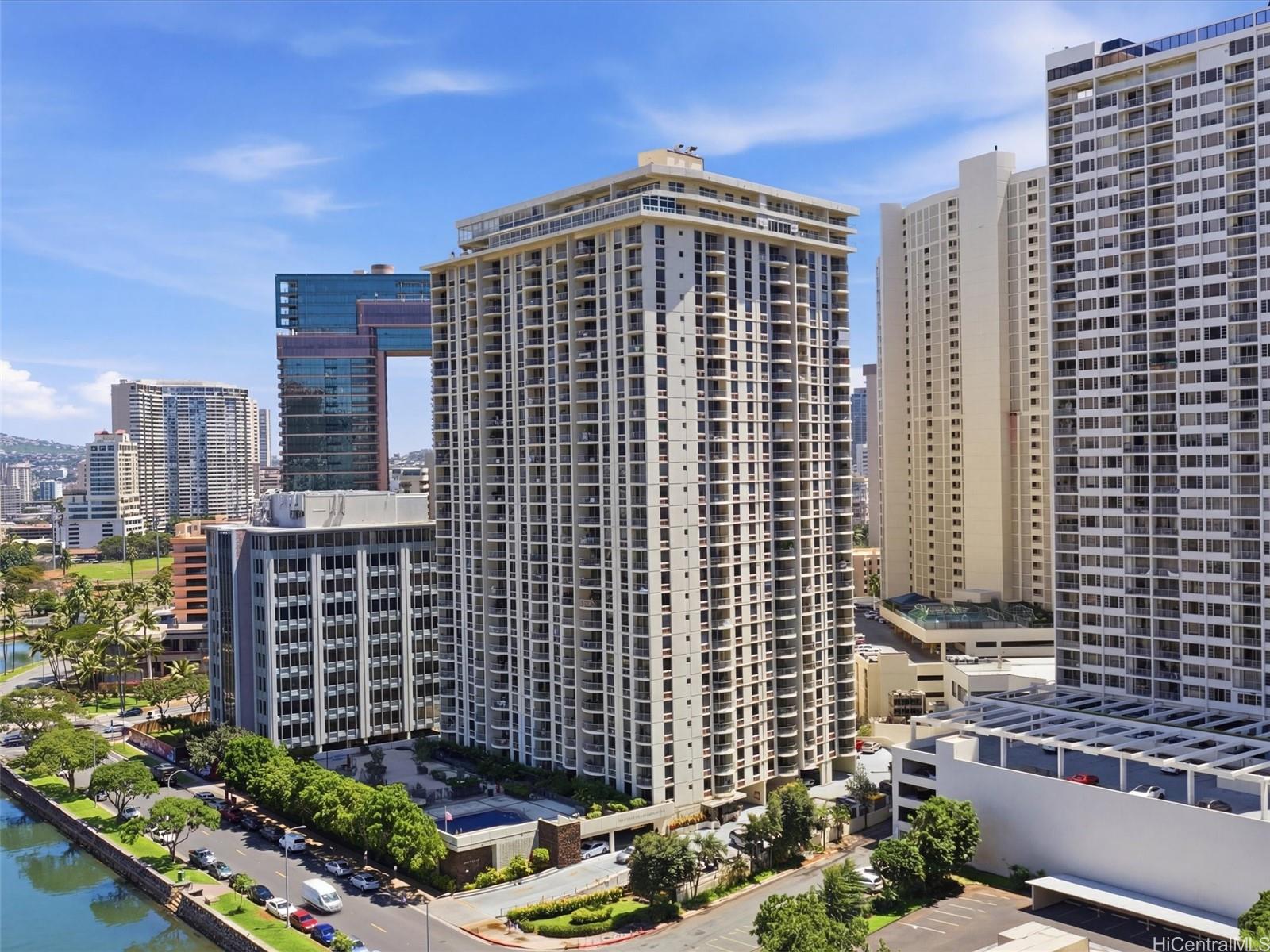 1717 Ala Wai condo # 1501, Honolulu, Hawaii - photo 22 of 25