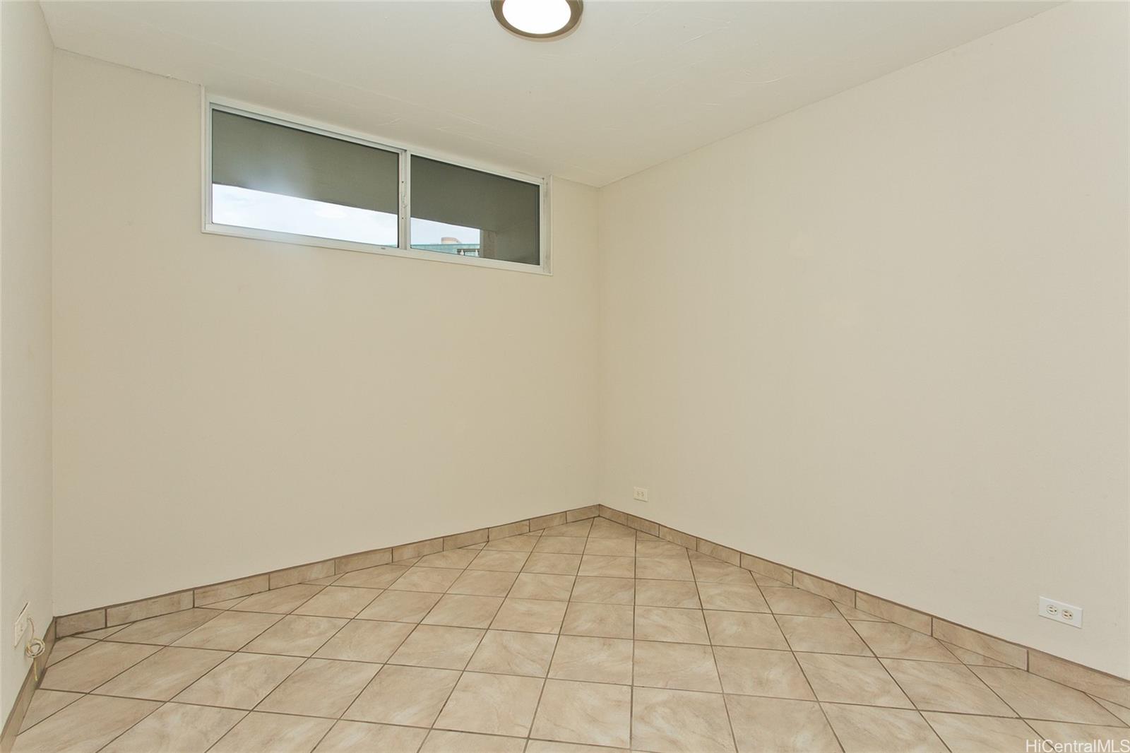 1717 Ala Wai condo # 2209, Honolulu, Hawaii - photo 18 of 24