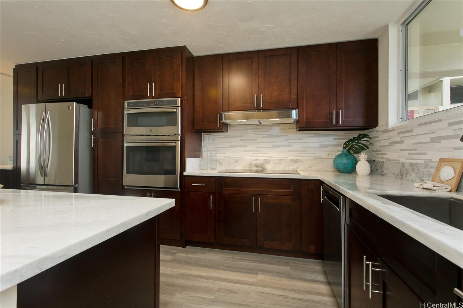 1717 Ala Wai condo # 2209, Honolulu, Hawaii - photo 8 of 24