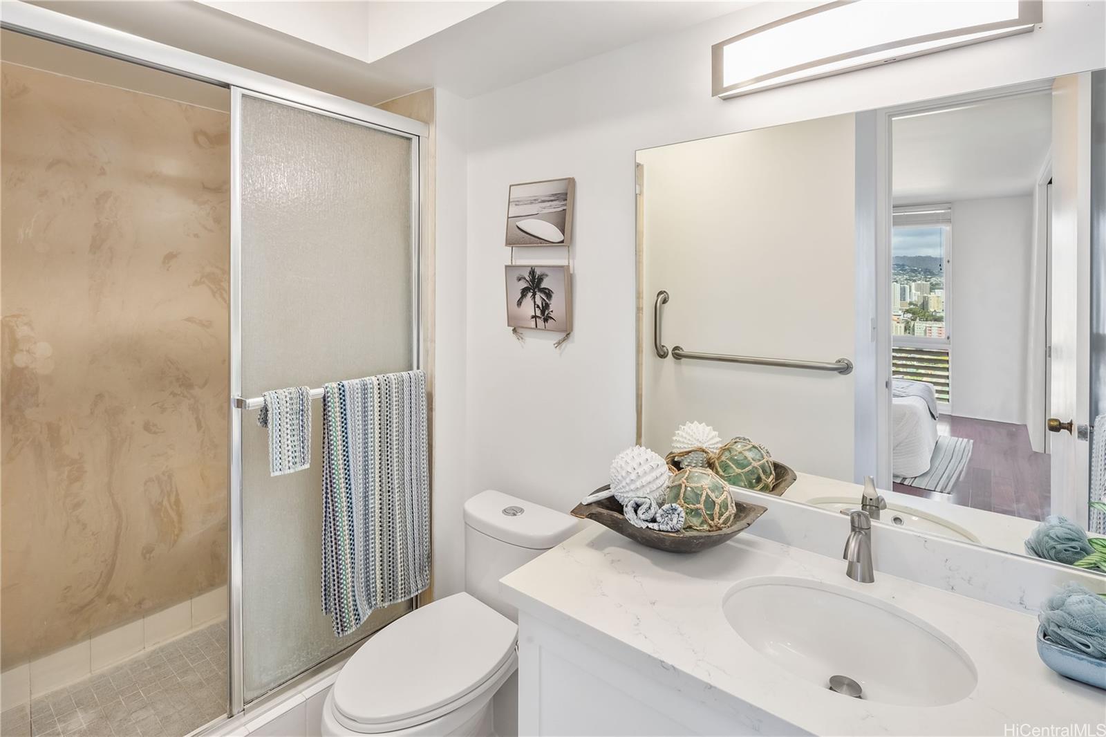 1717 Ala Wai condo # 2305, Honolulu, Hawaii - photo 11 of 25
