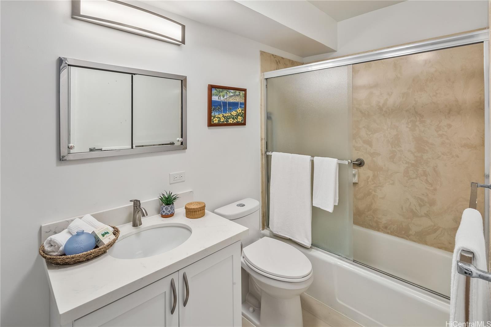 1717 Ala Wai condo # 2305, Honolulu, Hawaii - photo 14 of 25