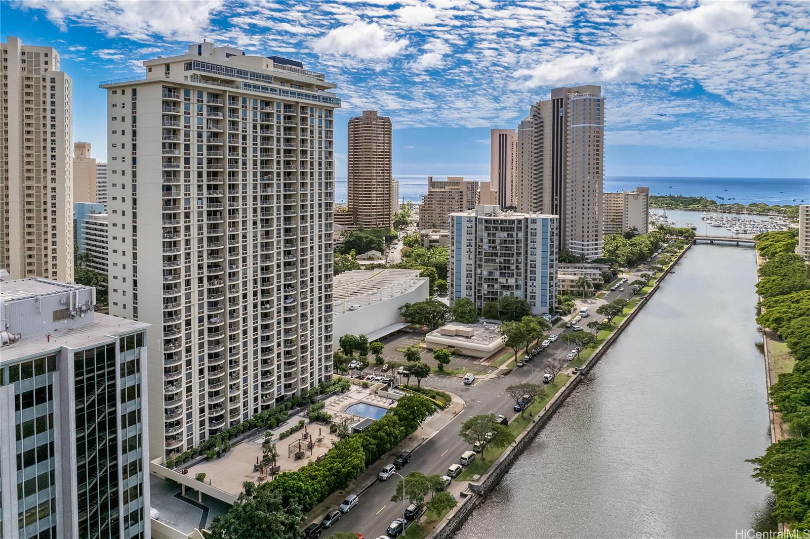1717 Ala Wai condo # 2305, Honolulu, Hawaii - photo 18 of 25