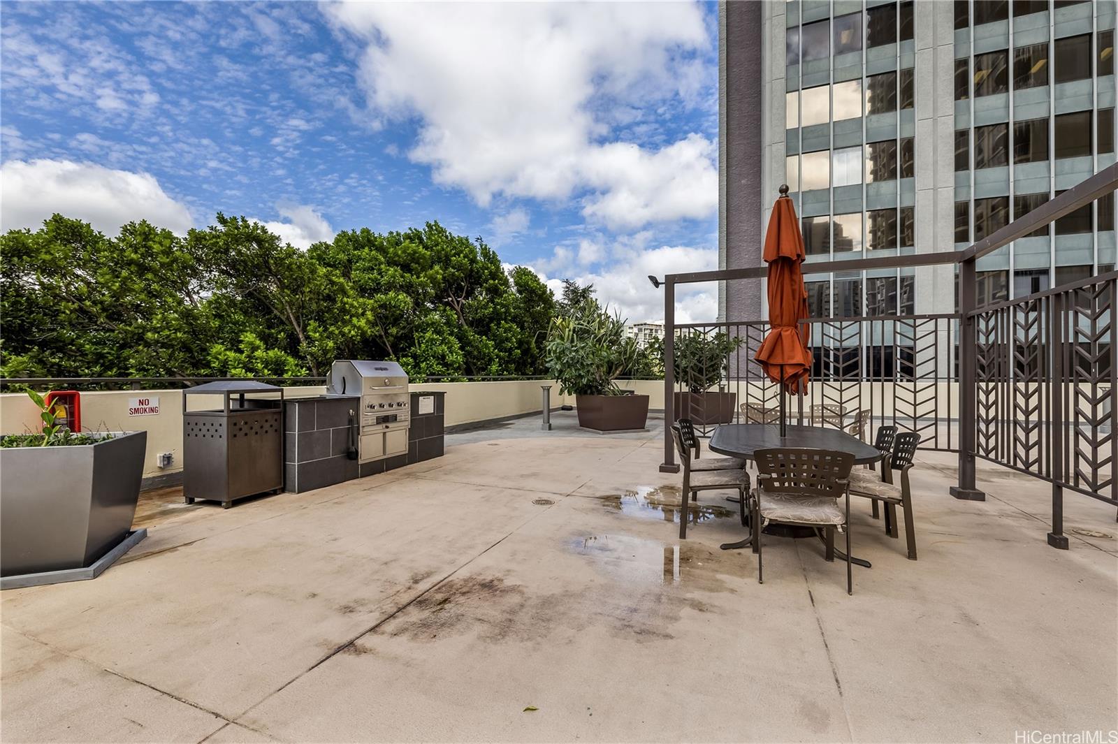 1717 Ala Wai condo # 2305, Honolulu, Hawaii - photo 24 of 25
