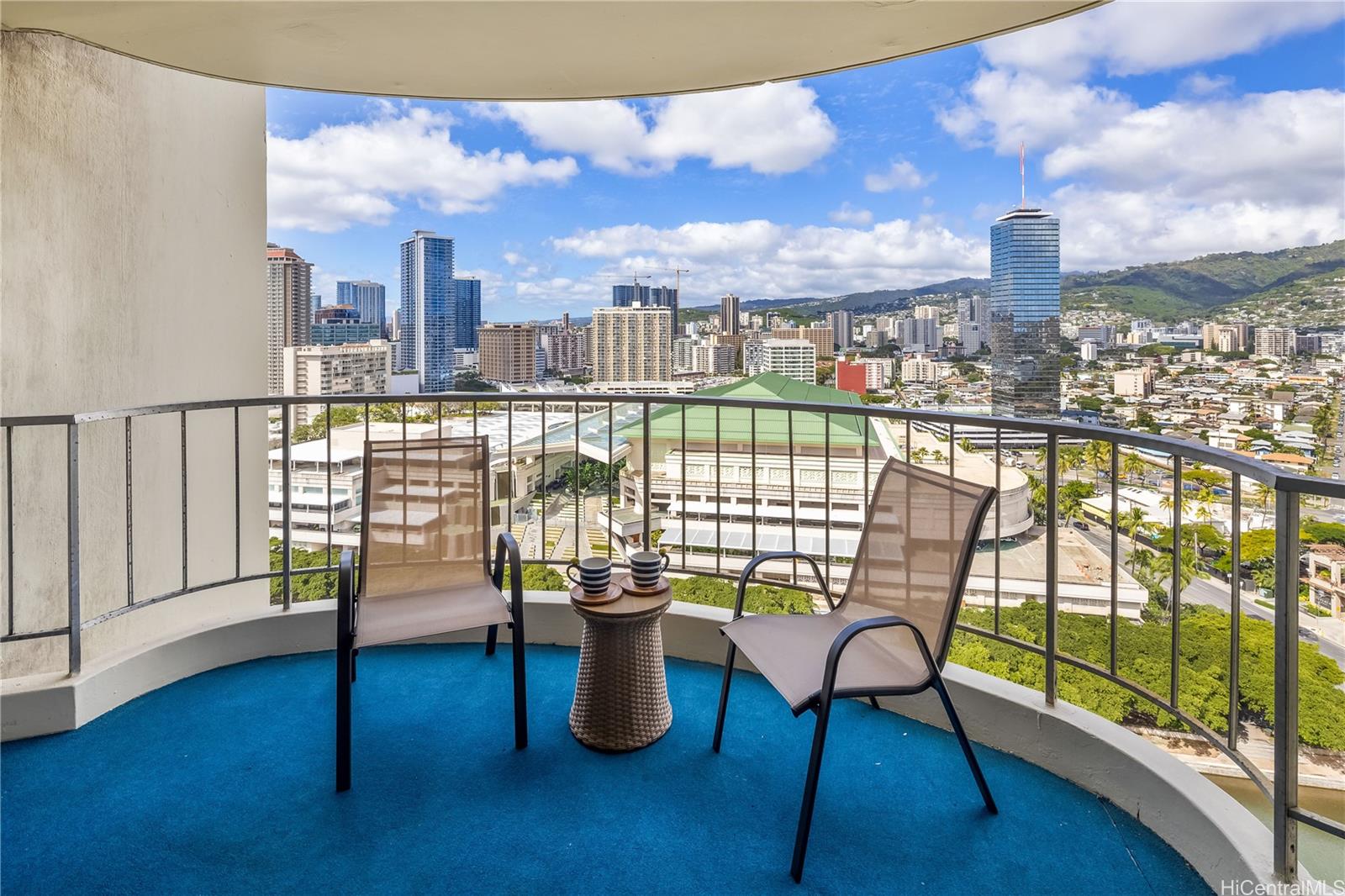 1717 Ala Wai condo # 2305, Honolulu, Hawaii - photo 7 of 25