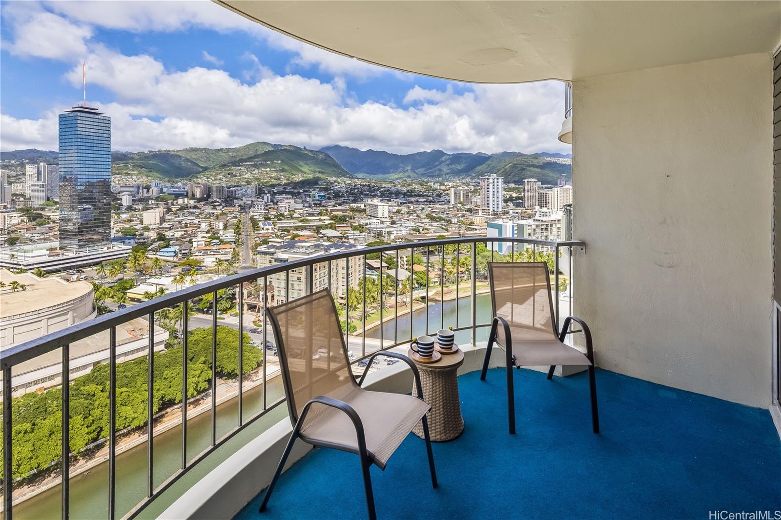 1717 Ala Wai condo # 2305, Honolulu, Hawaii - photo 8 of 25