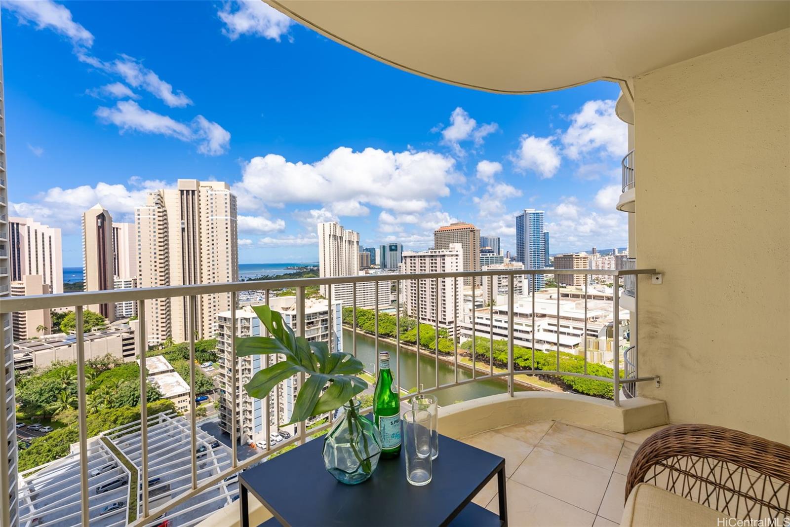 1717 Ala Wai condo # 2310, Honolulu, Hawaii - photo 2 of 23