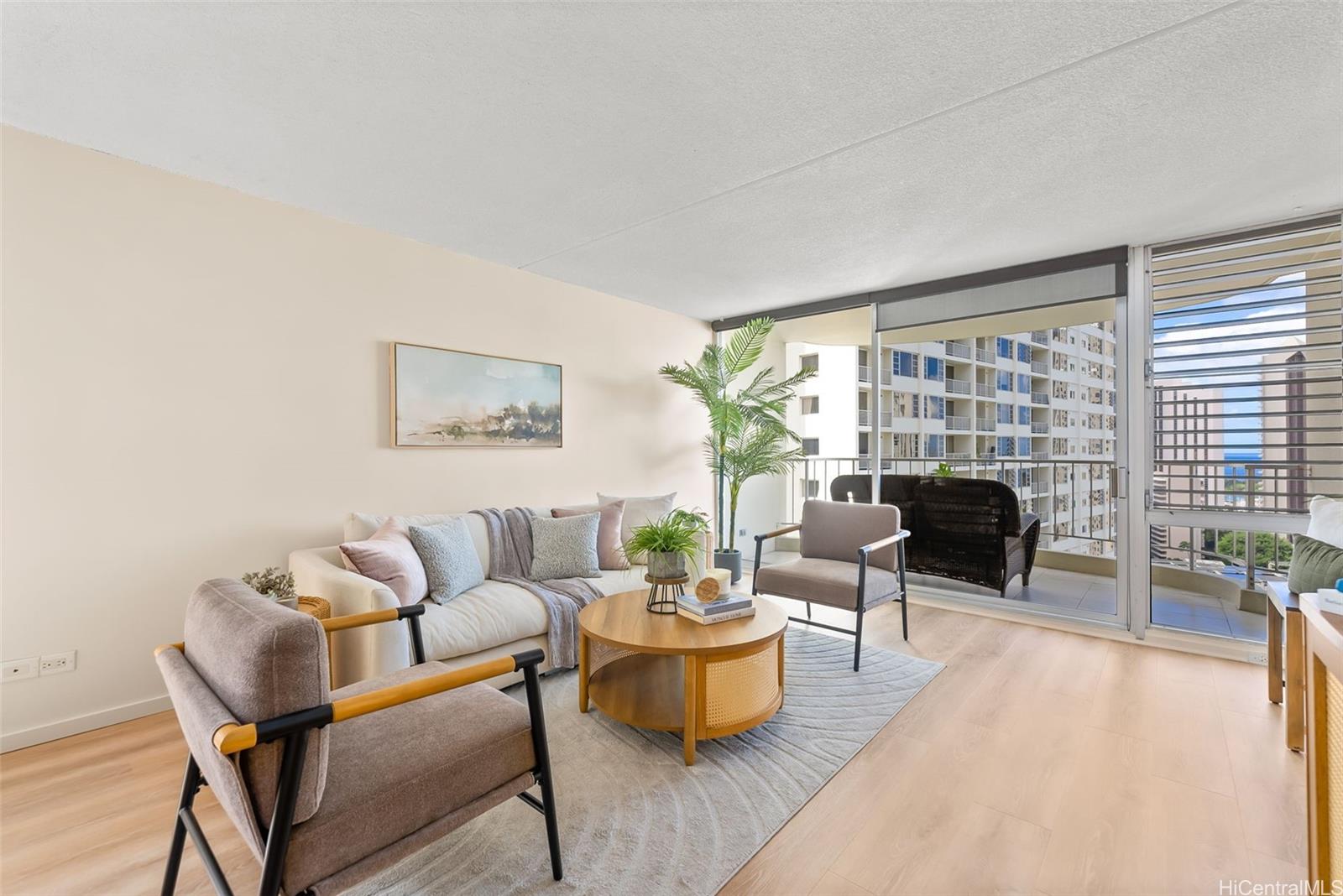 1717 Ala Wai condo # 2310, Honolulu, Hawaii - photo 3 of 23