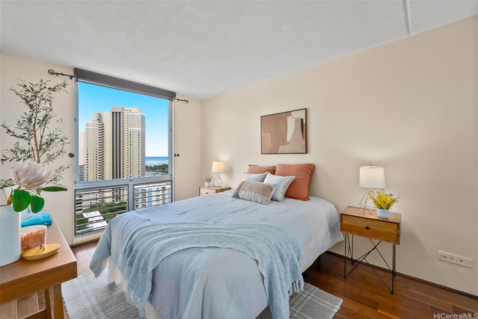 1717 Ala Wai condo # 2310, Honolulu, Hawaii - photo 8 of 23