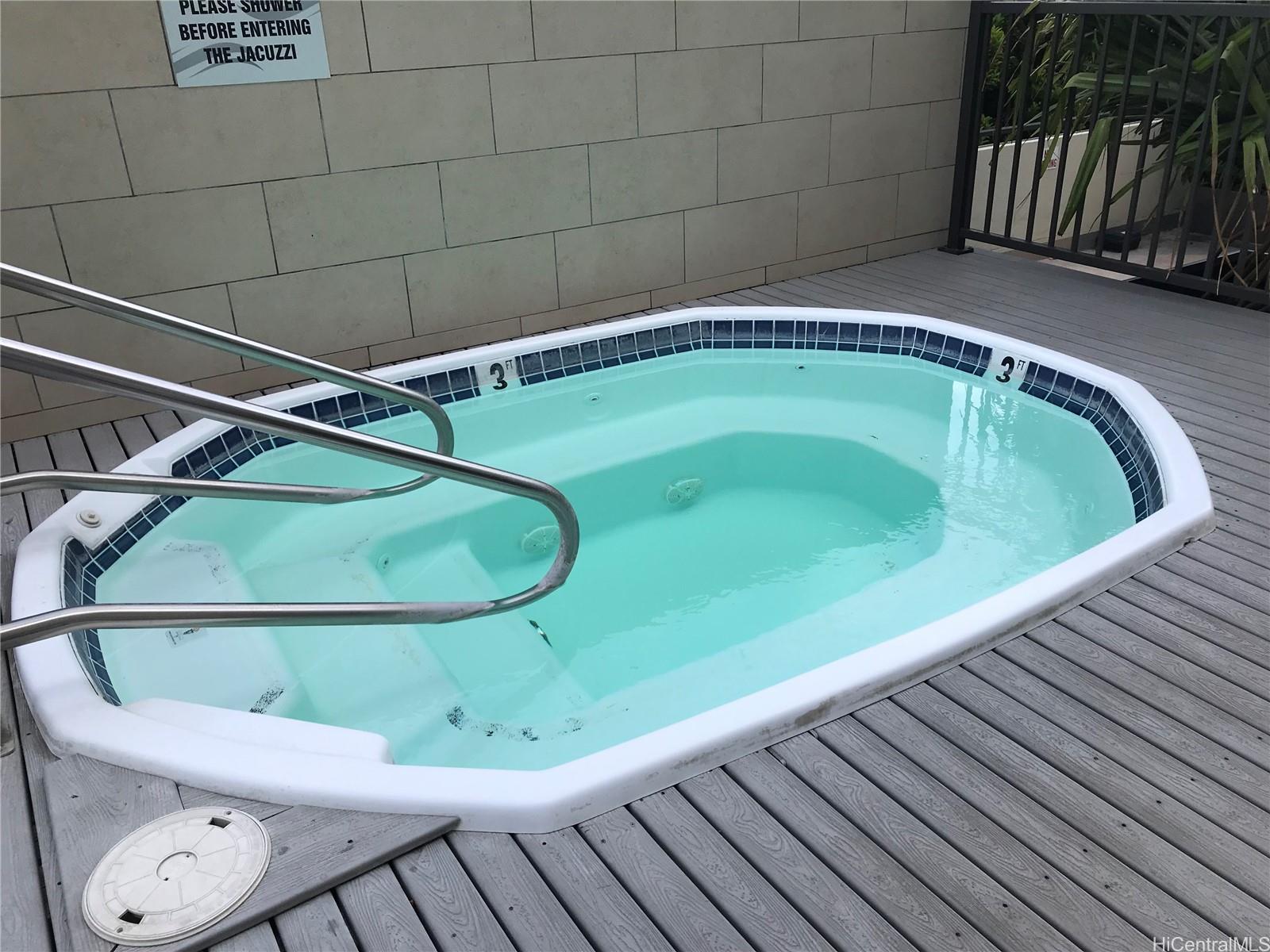 1717 Ala Wai Blvd Honolulu - Rental - photo 15 of 16