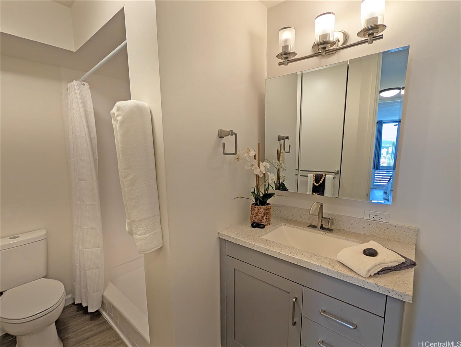 1717 Ala Wai condo # 2606, Honolulu, Hawaii - photo 15 of 23