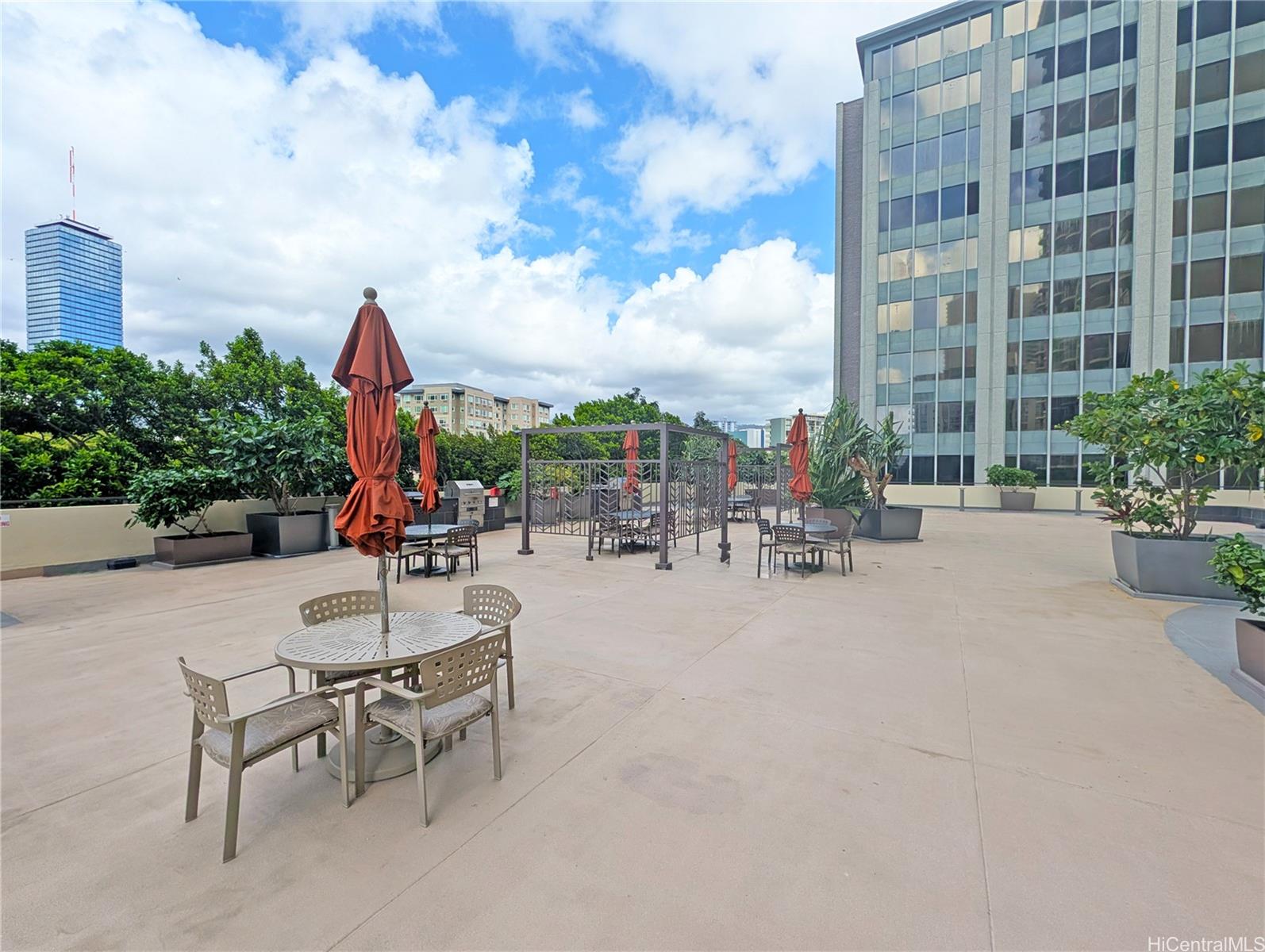 1717 Ala Wai condo # 2606, Honolulu, Hawaii - photo 22 of 23