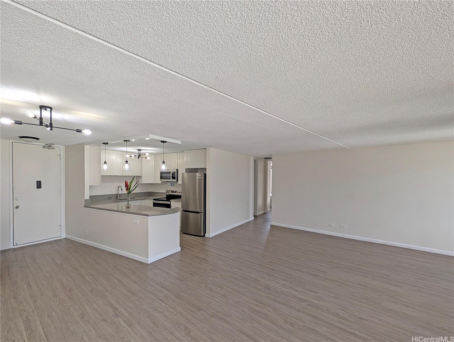 1717 Ala Wai condo # 2606, Honolulu, Hawaii - photo 4 of 23