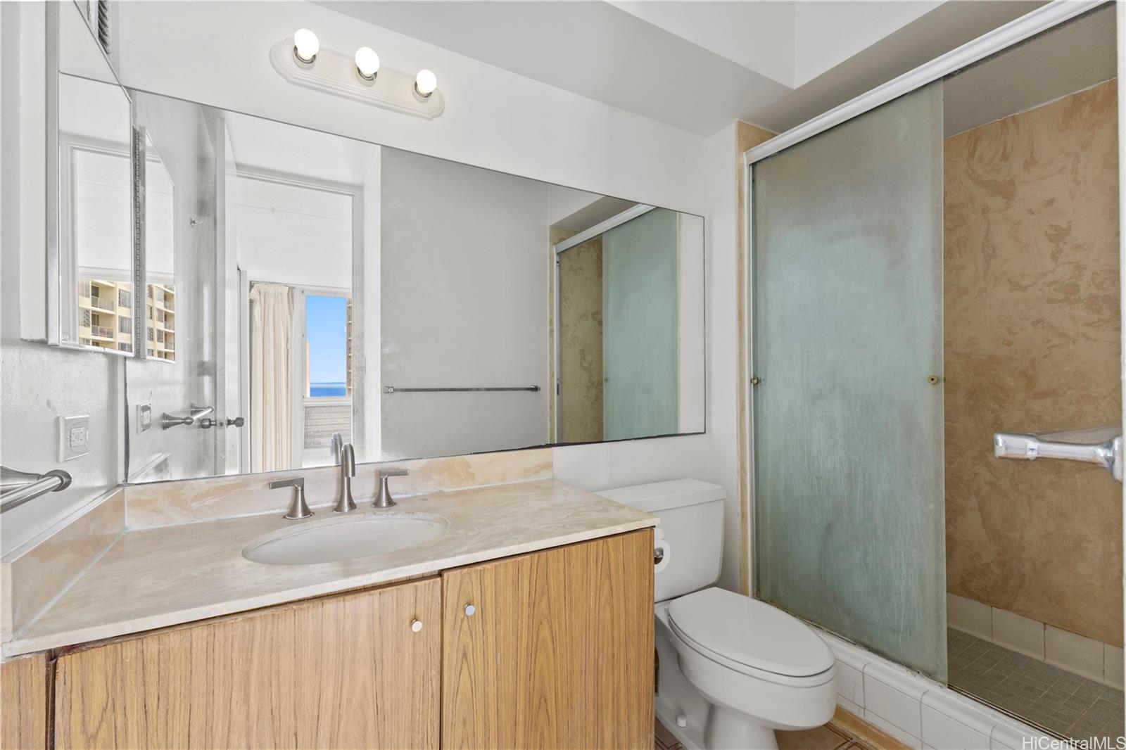 1717 Ala Wai condo # 2809, Honolulu, Hawaii - photo 11 of 25