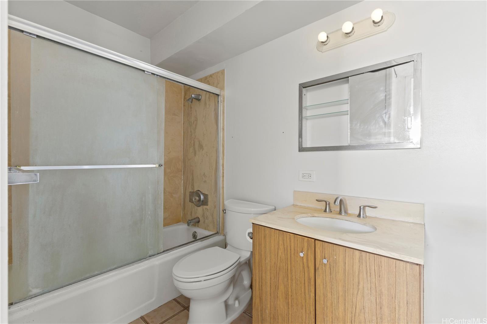 1717 Ala Wai condo # 2809, Honolulu, Hawaii - photo 14 of 25