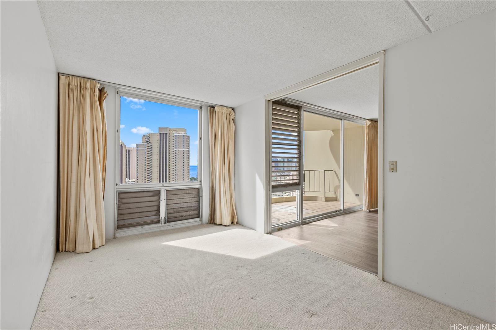 1717 Ala Wai condo # 2809, Honolulu, Hawaii - photo 7 of 25