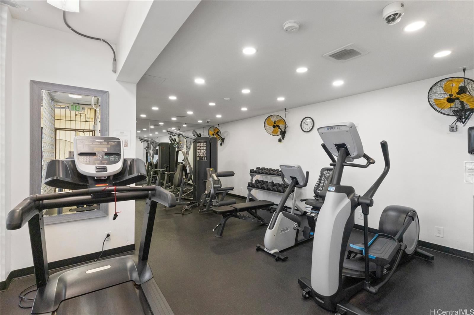 1717 Ala Wai condo # 2907, Honolulu, Hawaii - photo 14 of 19