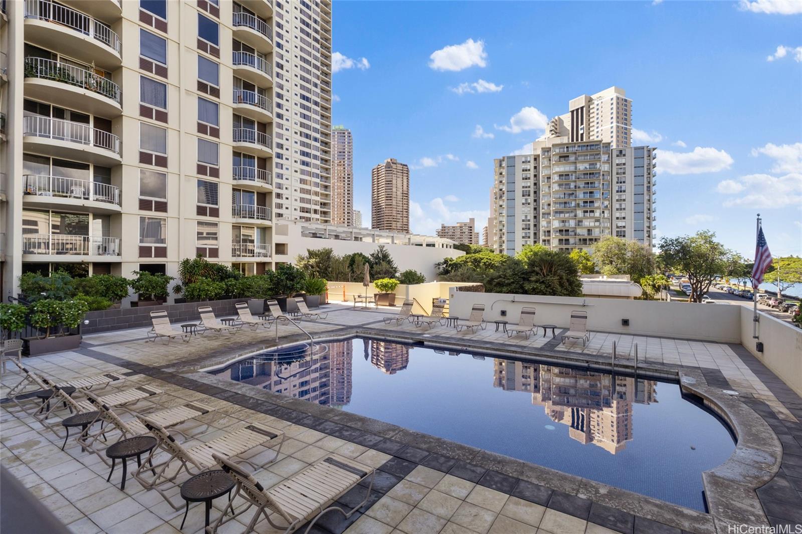 1717 Ala Wai condo # 2907, Honolulu, Hawaii - photo 16 of 19