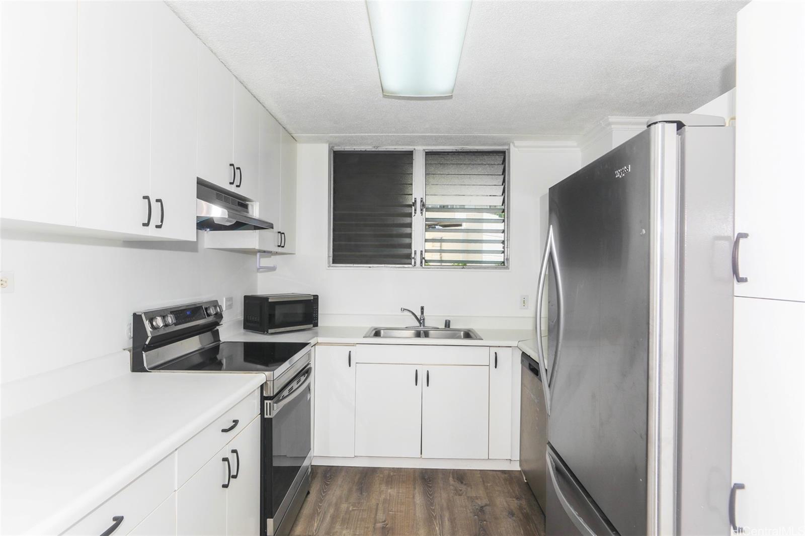 1717 Ala Wai condo # 303, Honolulu, Hawaii - photo 16 of 20