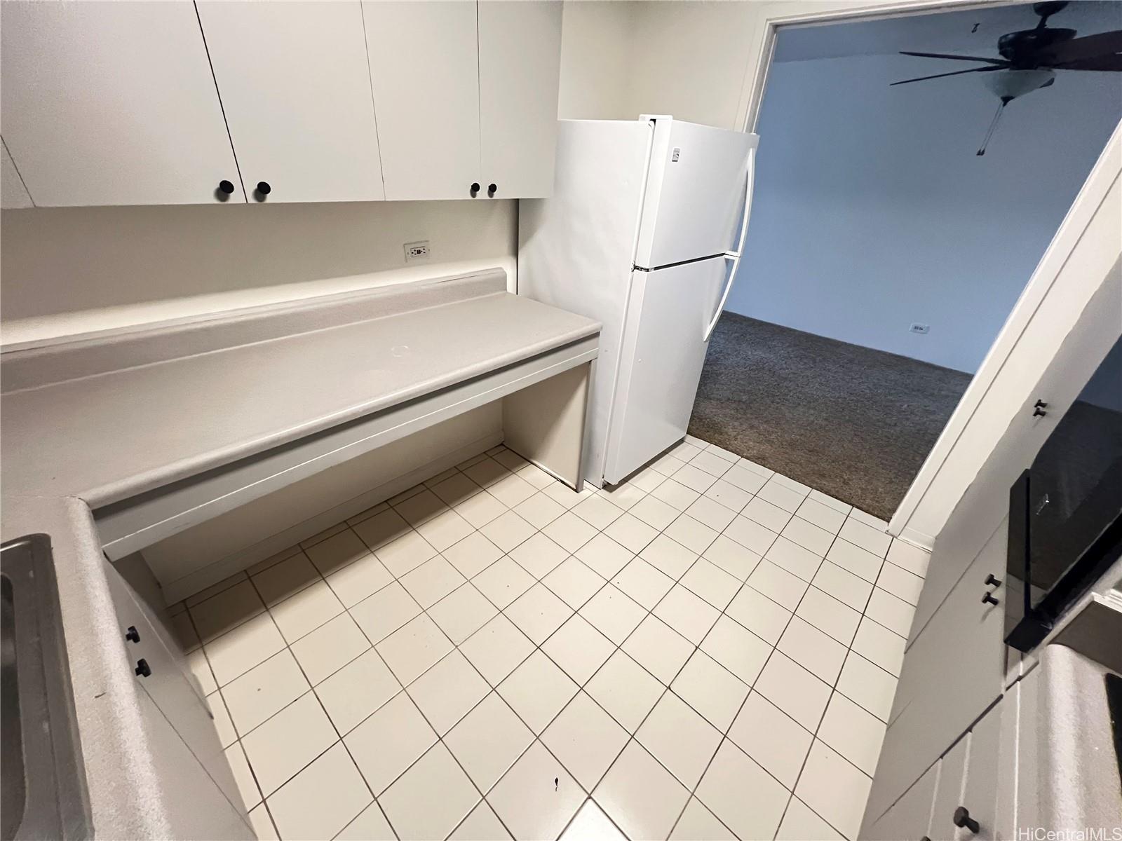 1717 Ala Wai Blvd Honolulu - Rental - photo 4 of 22