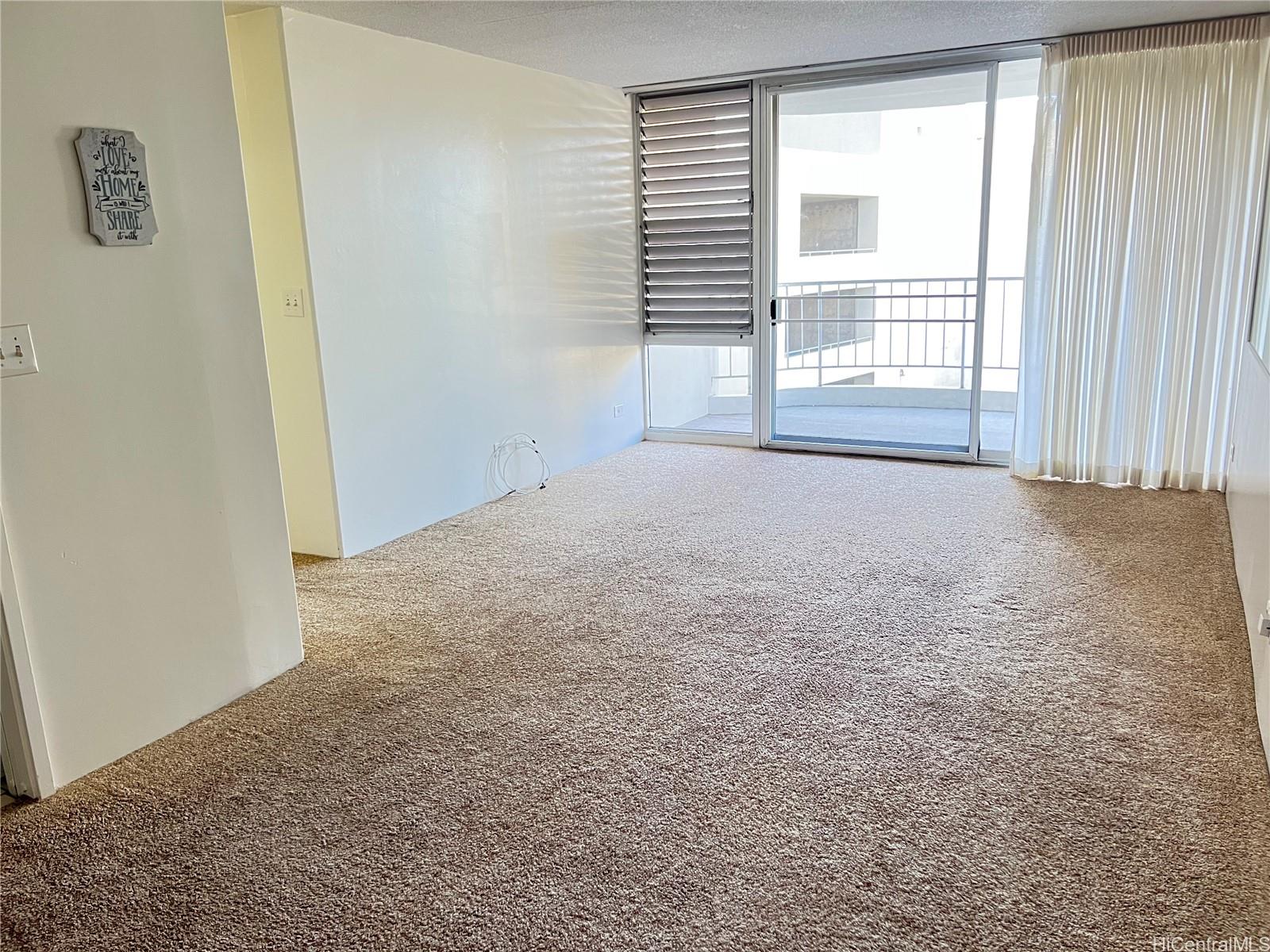 1717 Ala Wai Blvd Honolulu - Rental - photo 7 of 22