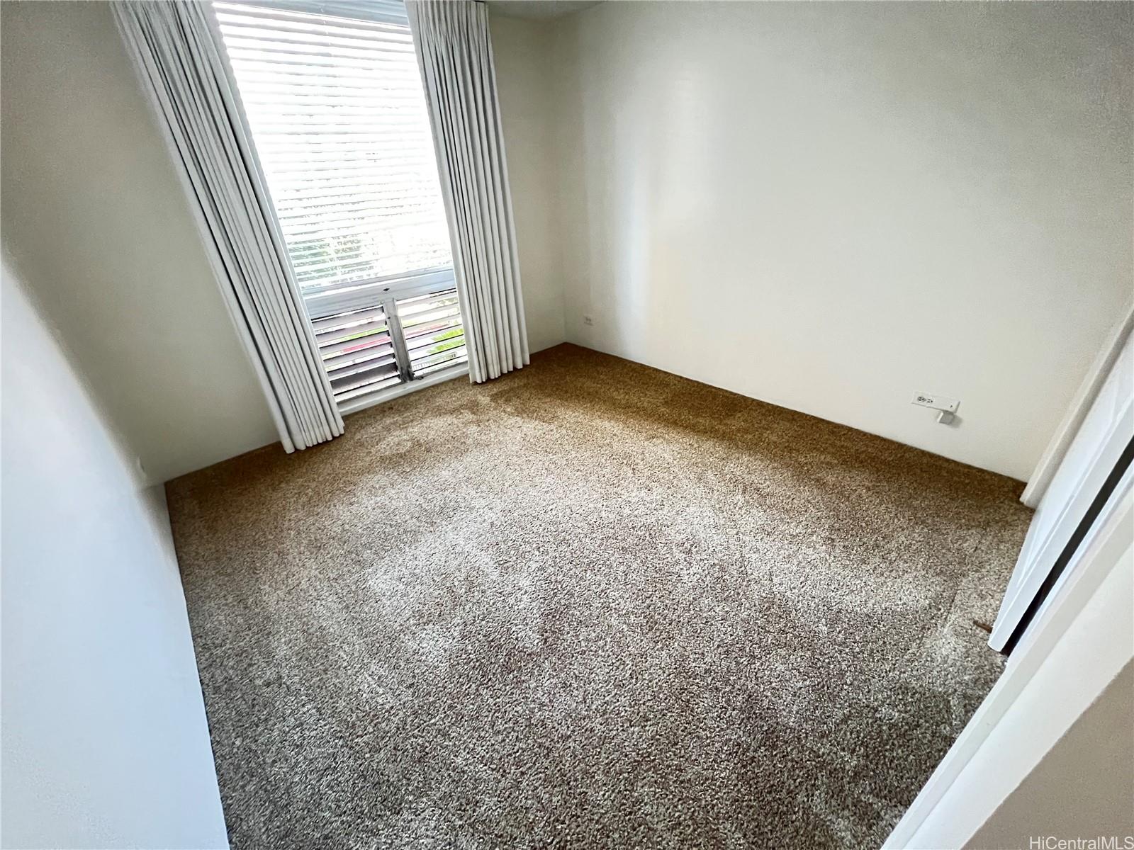 1717 Ala Wai Blvd Honolulu - Rental - photo 10 of 22