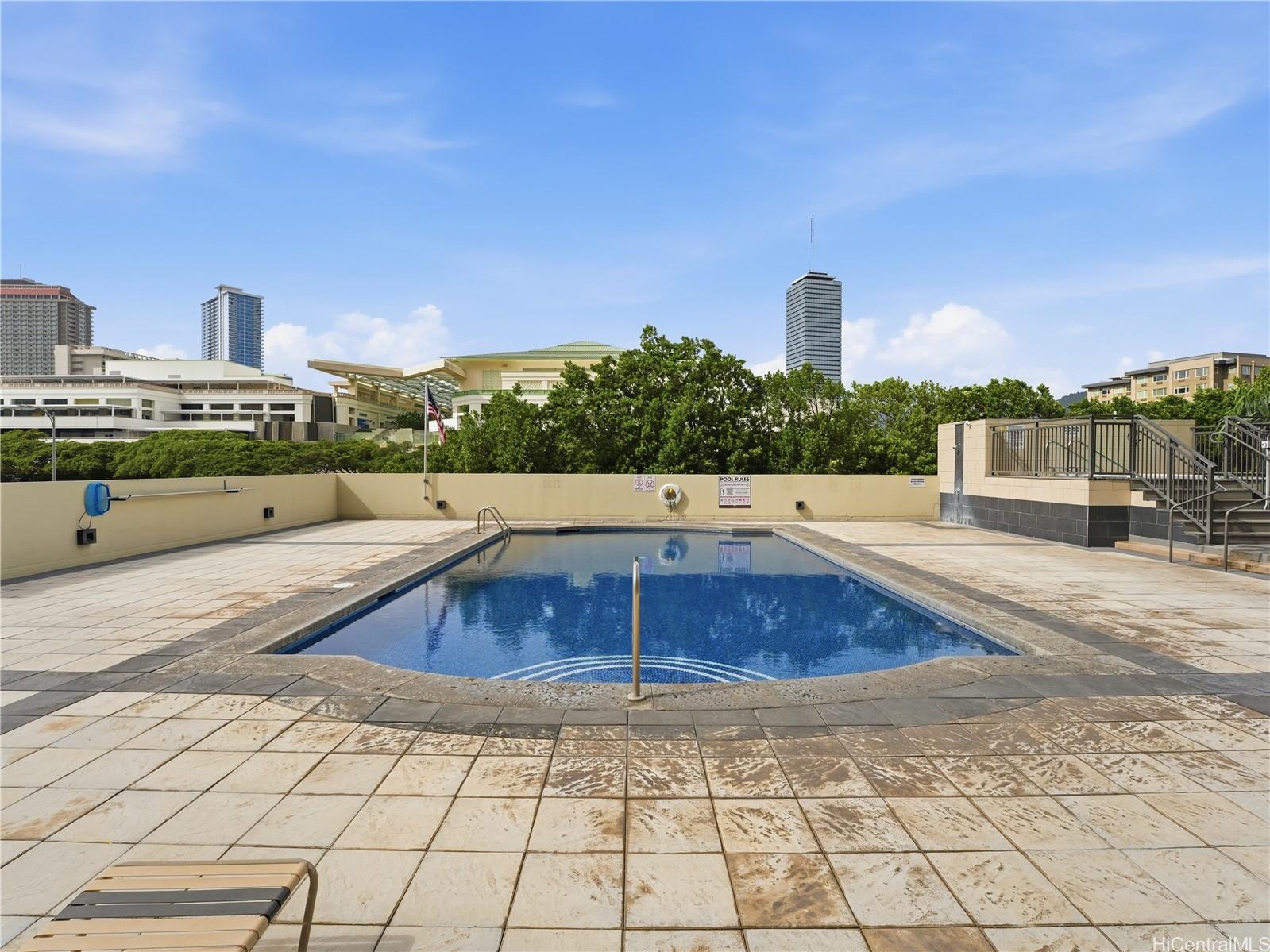 1717 Ala Wai condo # 607, Honolulu, Hawaii - photo 15 of 21