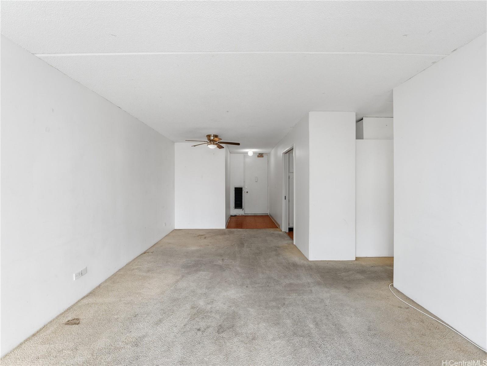 1717 Ala Wai condo # 607, Honolulu, Hawaii - photo 4 of 21