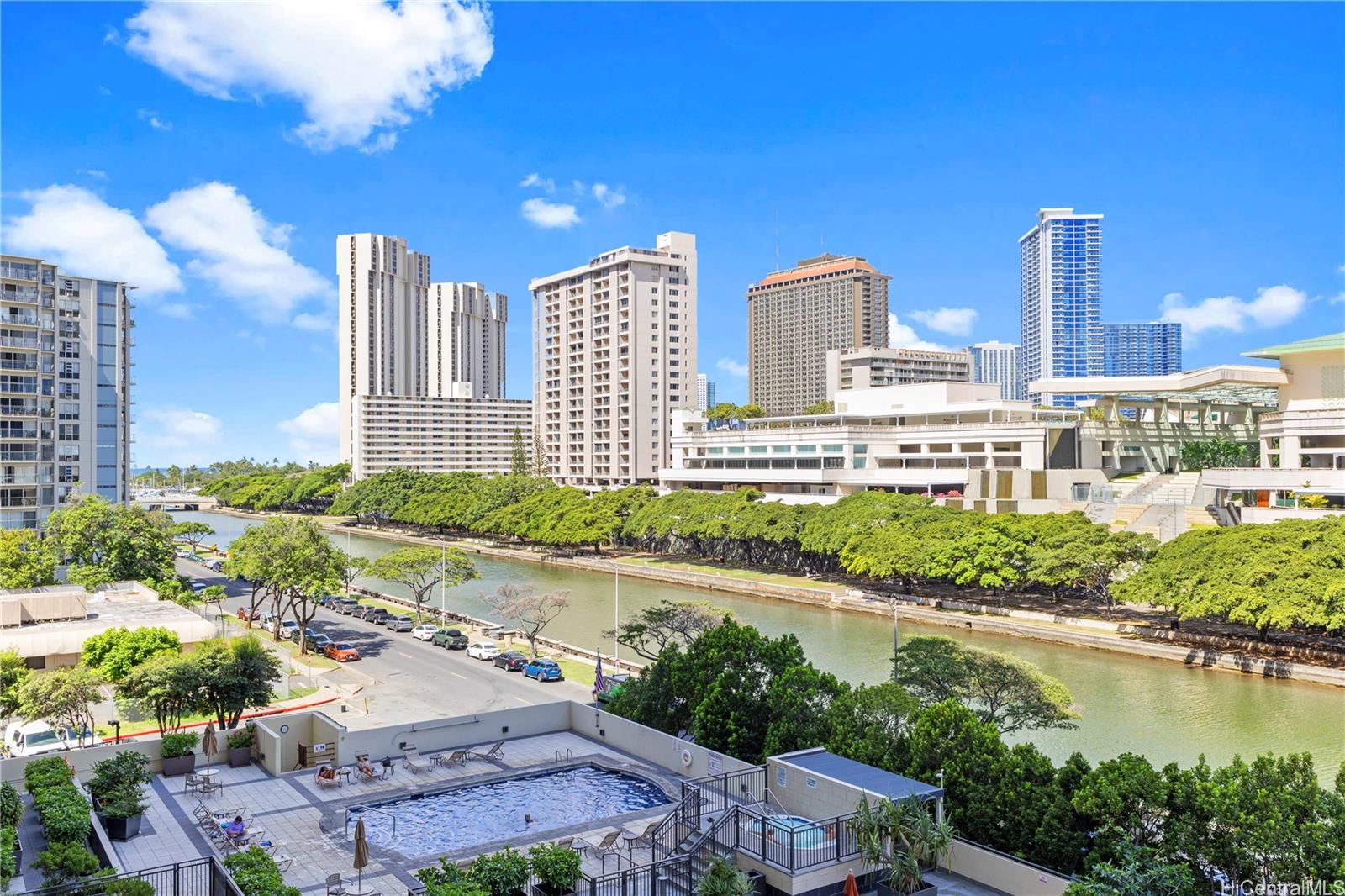 1717 Ala Wai condo # 701, Honolulu, Hawaii - photo 5 of 24