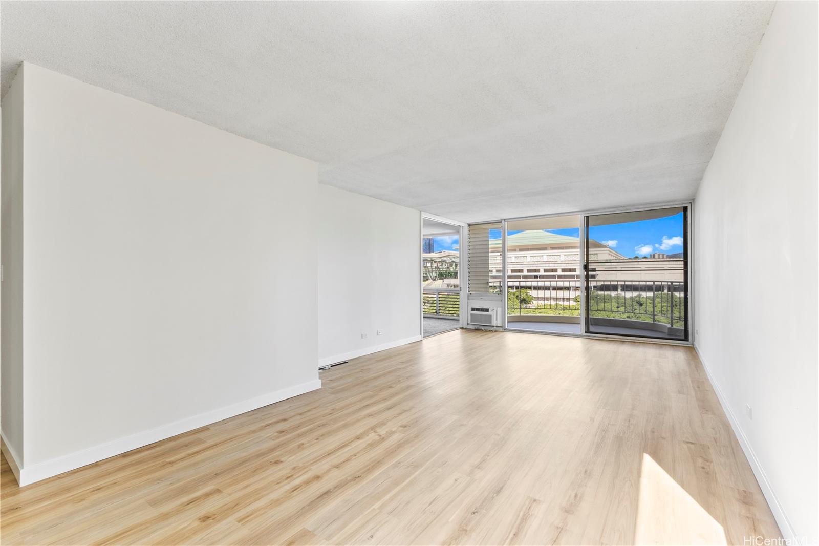 1717 Ala Wai condo # 701, Honolulu, Hawaii - photo 8 of 24
