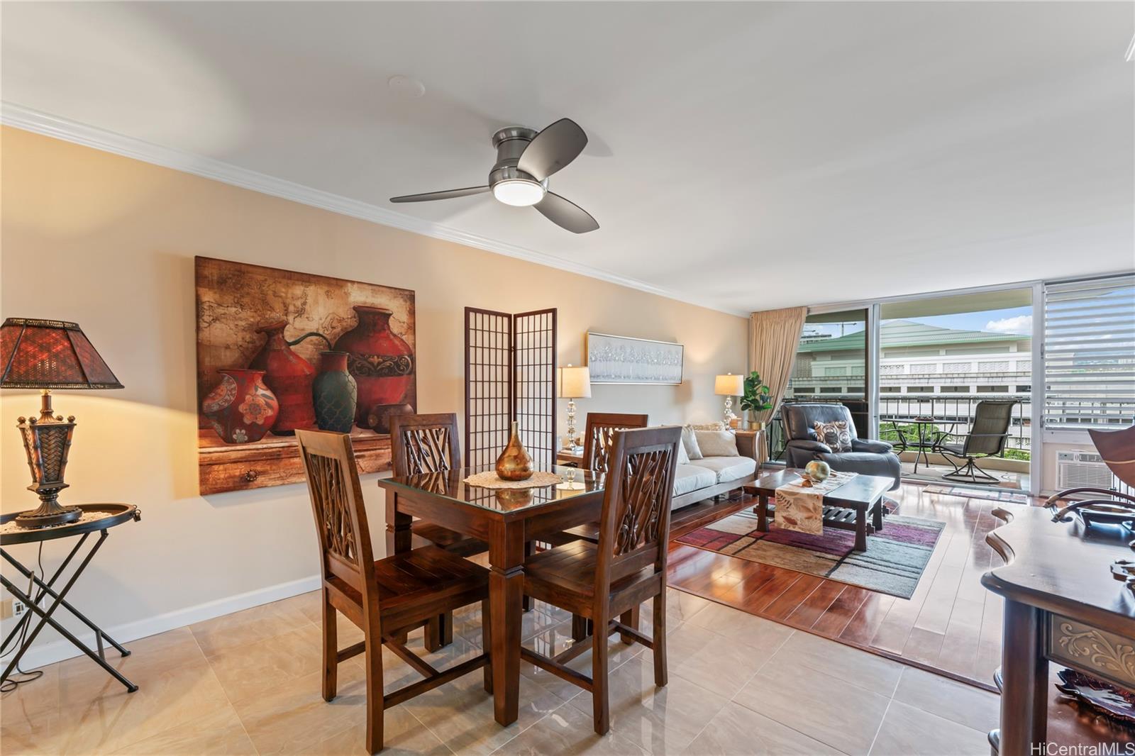 1717 Ala Wai condo # 804, Honolulu, Hawaii - photo 5 of 19