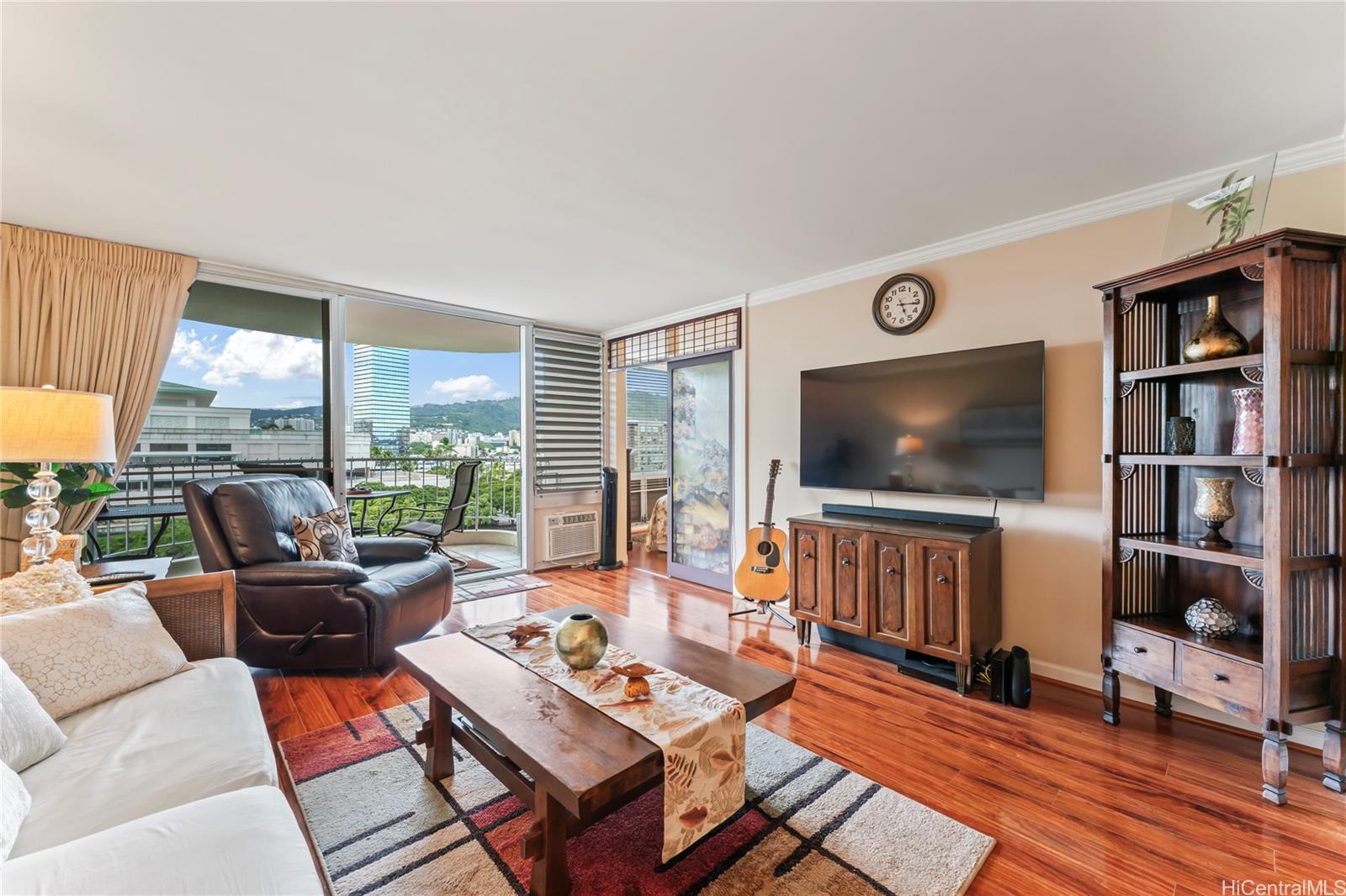 1717 Ala Wai condo # 804, Honolulu, Hawaii - photo 6 of 19