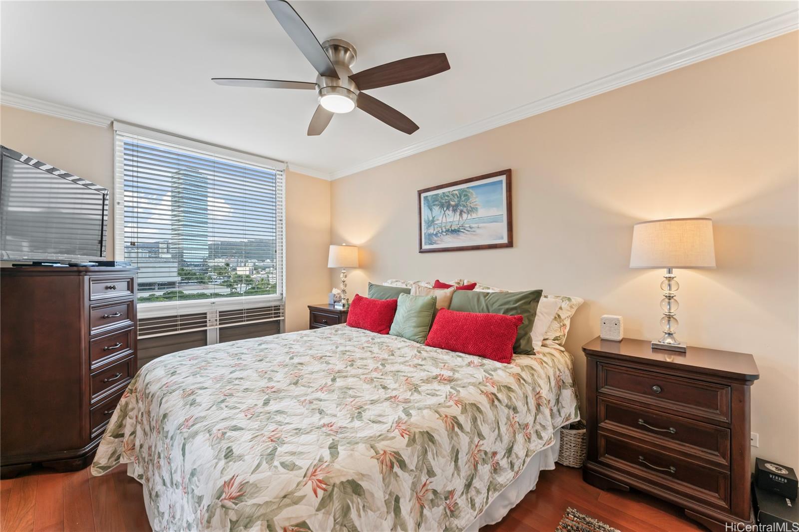 1717 Ala Wai condo # 804, Honolulu, Hawaii - photo 8 of 19
