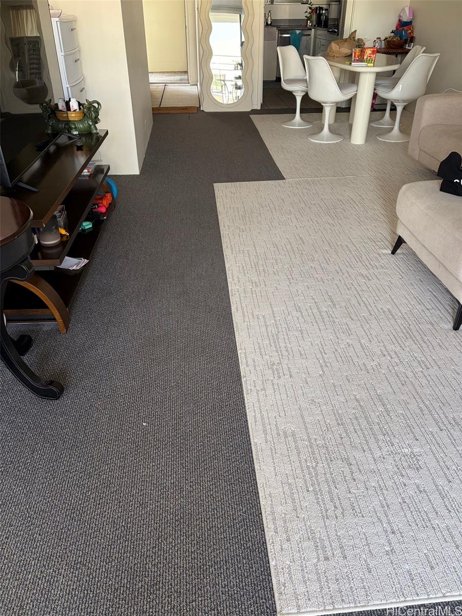 1717 Ala Wai Blvd Honolulu - Rental - photo 2 of 10