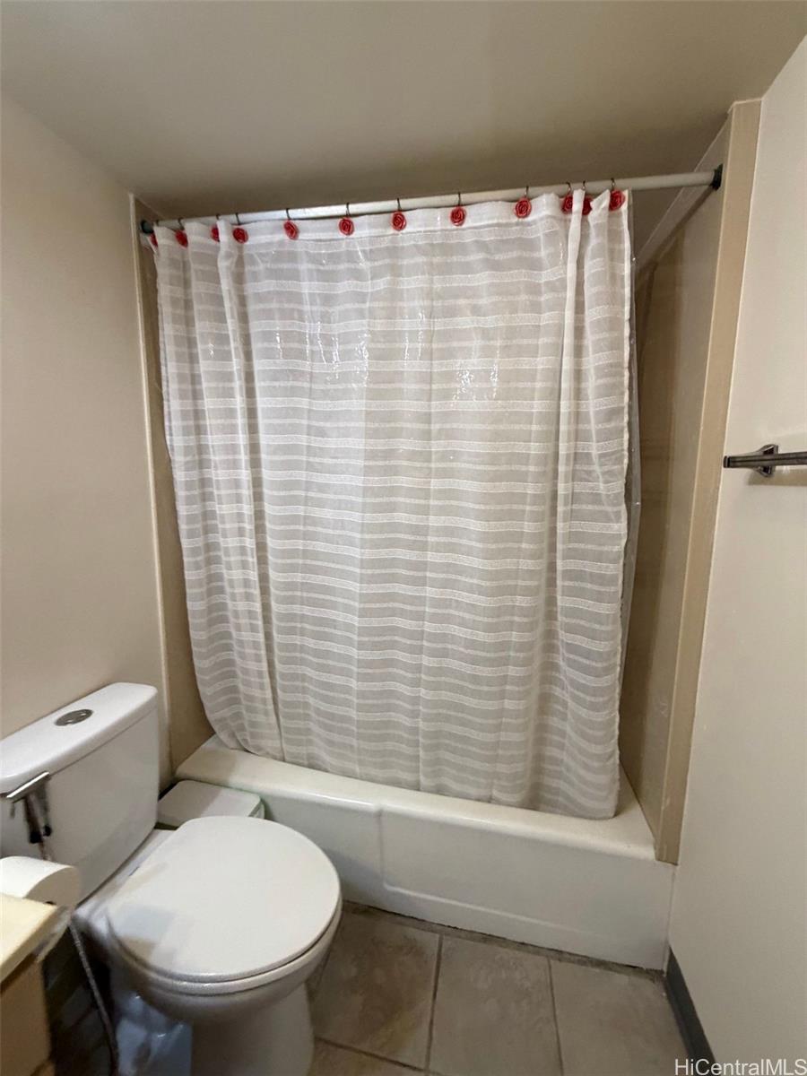 1717 Ala Wai Blvd Honolulu - Rental - photo 3 of 10