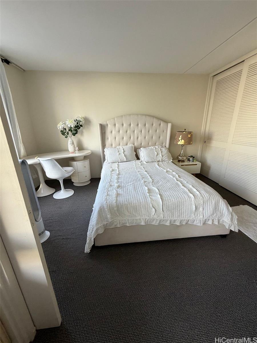 1717 Ala Wai Blvd Honolulu - Rental - photo 5 of 10