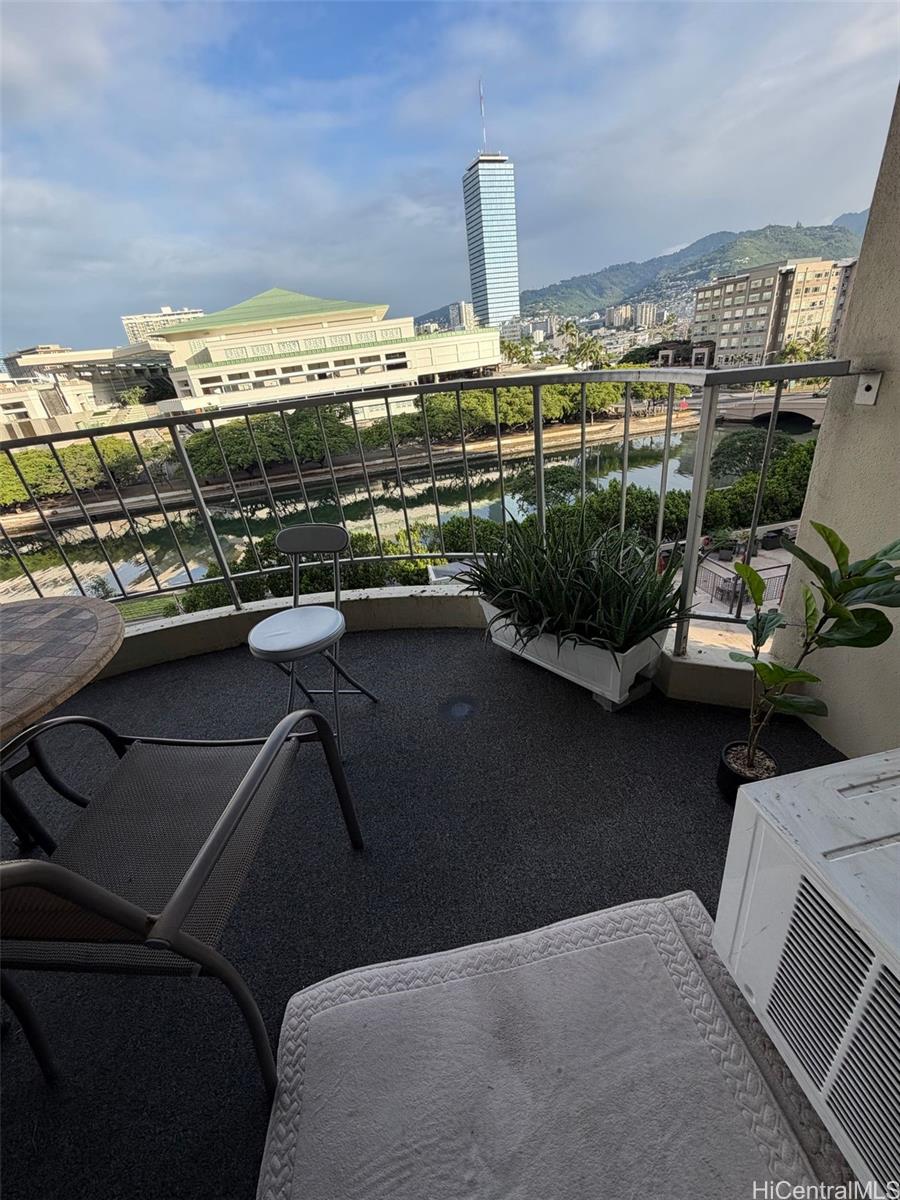 1717 Ala Wai Blvd Honolulu - Rental - photo 6 of 10