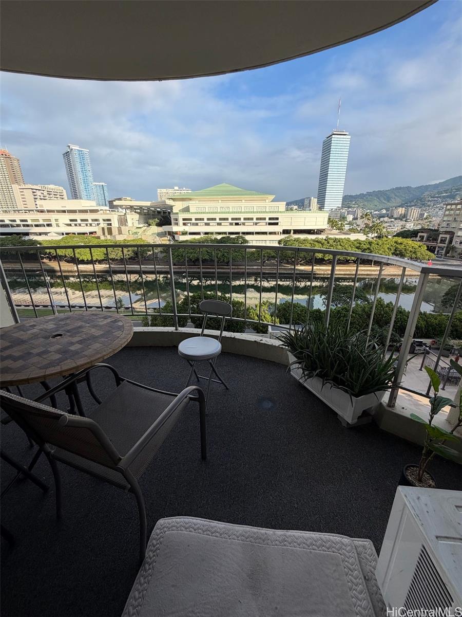 1717 Ala Wai Blvd Honolulu - Rental - photo 7 of 10