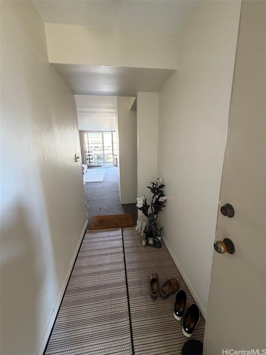 1717 Ala Wai Blvd Honolulu - Rental - photo 8 of 10