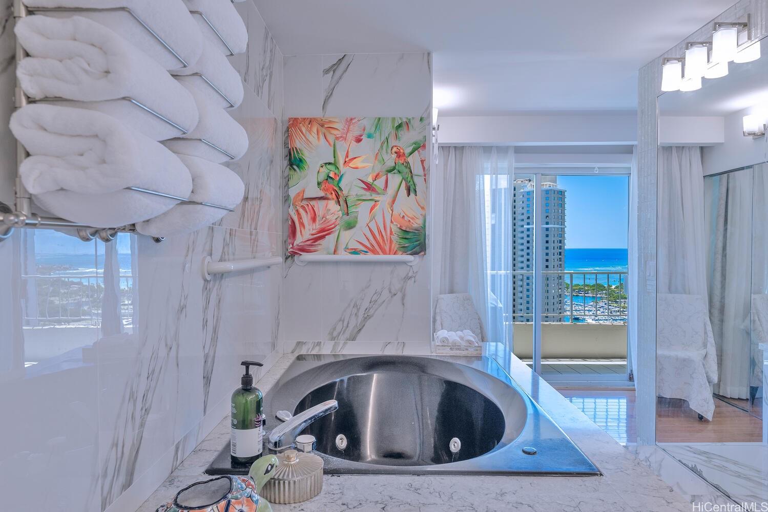 1717 Ala Wai condo # PH 4, Honolulu, Hawaii - photo 5 of 10