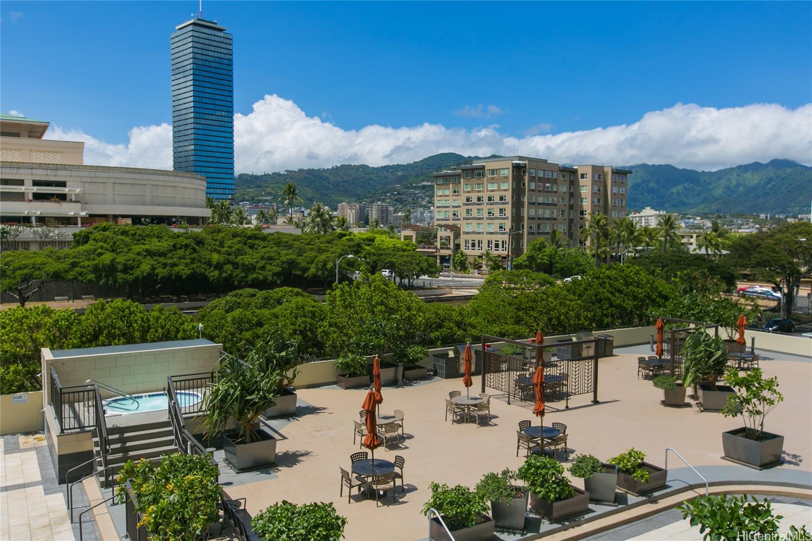 1717 Ala Wai condo # Unit 3102, Honolulu, Hawaii - photo 14 of 21