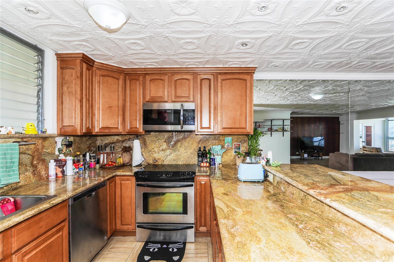 1717 Ala Wai condo # Unit 3102, Honolulu, Hawaii - photo 5 of 21