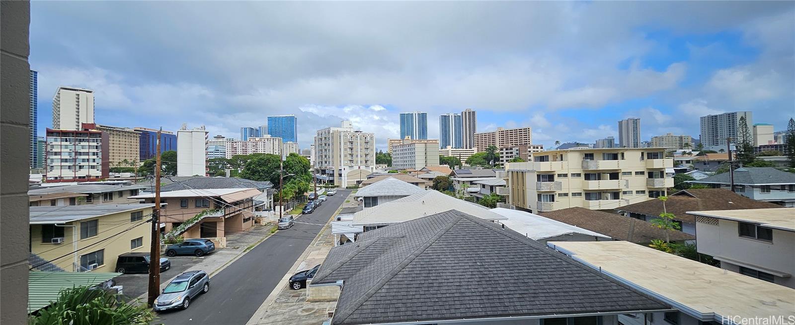 Citron Villa condo # 310, Honolulu, Hawaii - photo 6 of 7