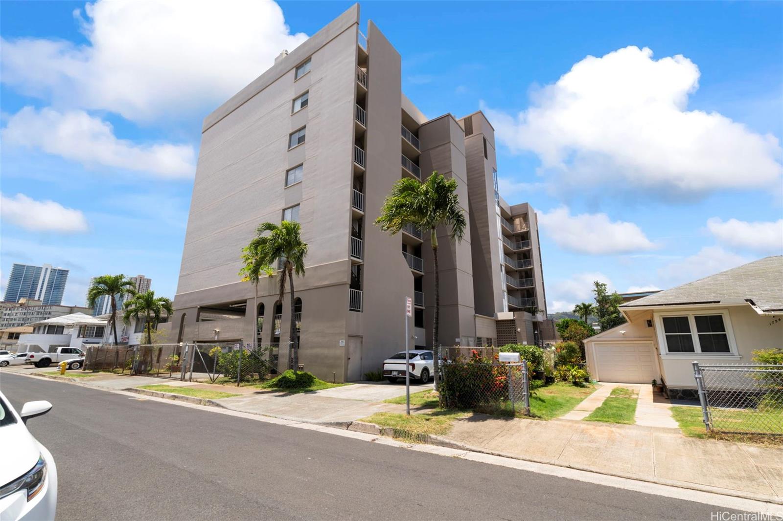Citron Villa condo # 709, Honolulu, Hawaii - photo 20 of 20
