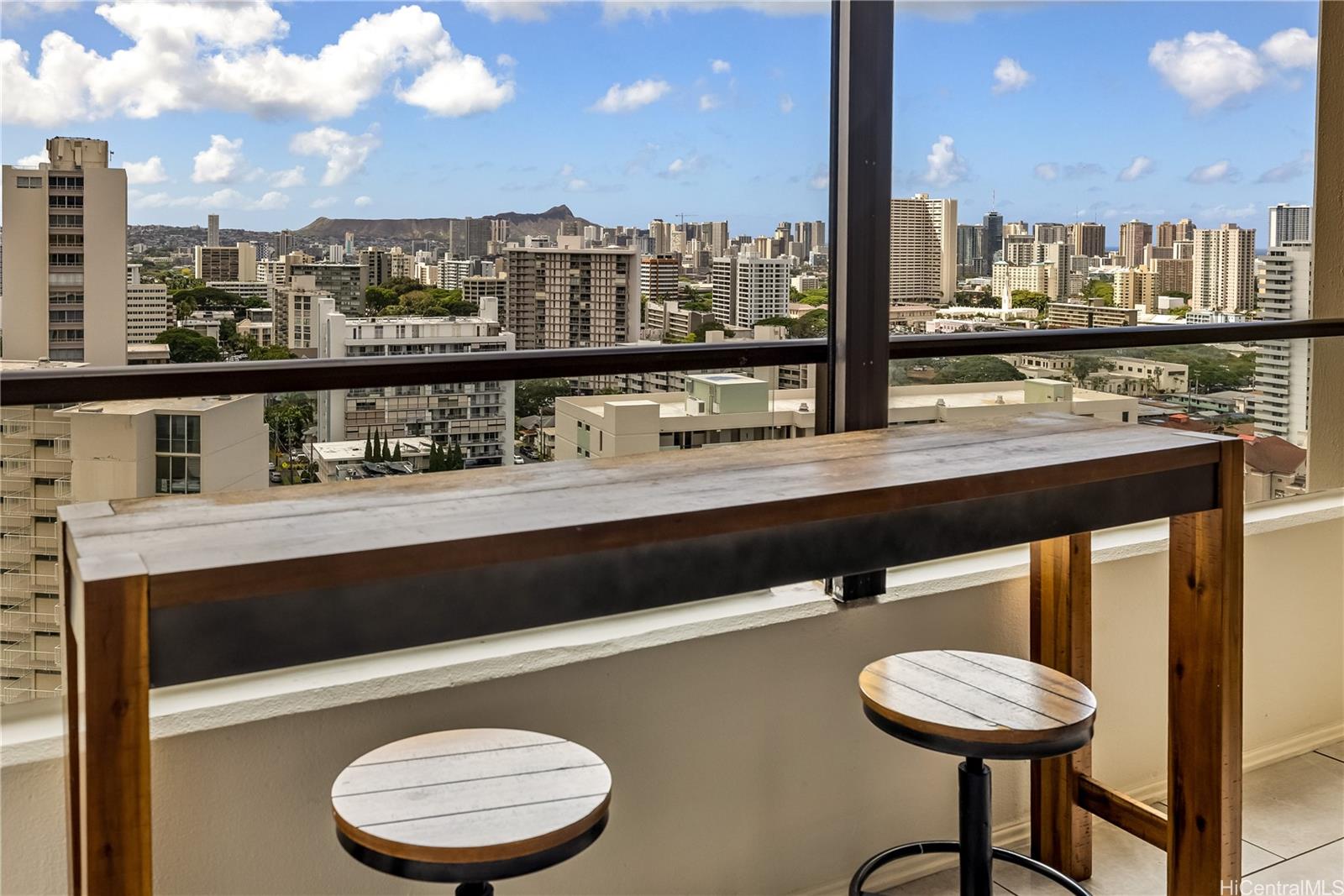 Mott-Smith Laniloa condo # 1909, Honolulu, Hawaii - photo 2 of 18
