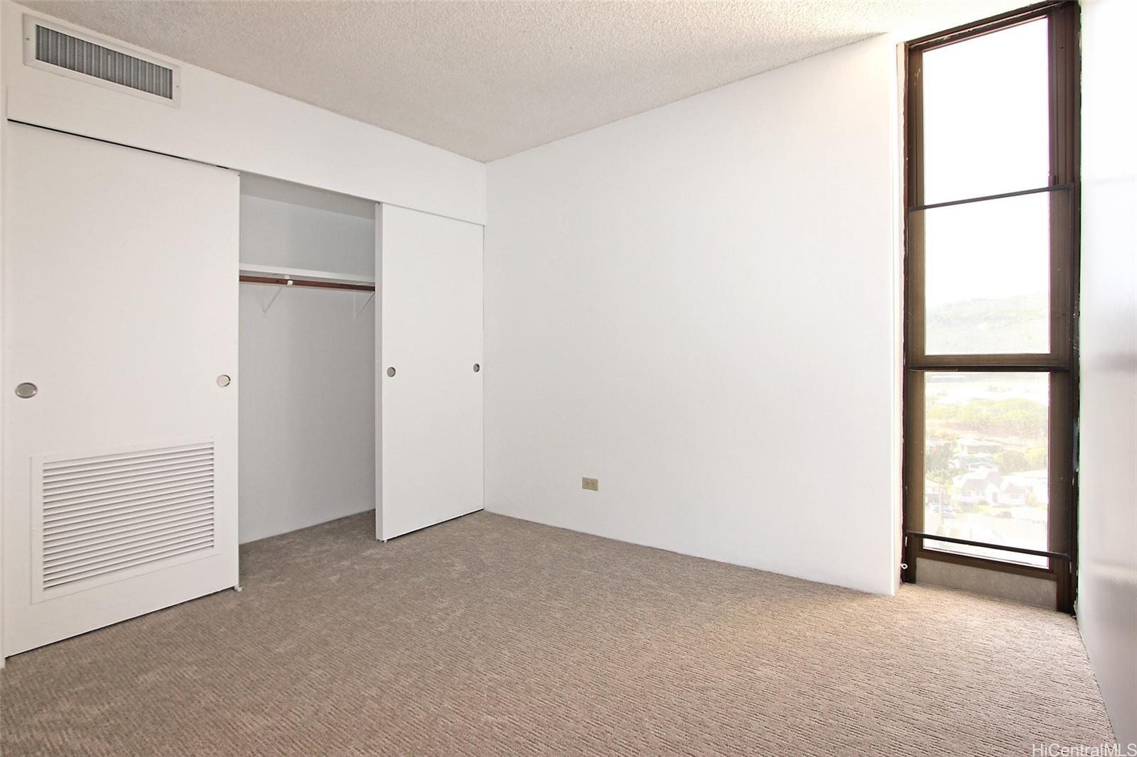 1717 Mott Smith Dr Honolulu - Rental - photo 4 of 12