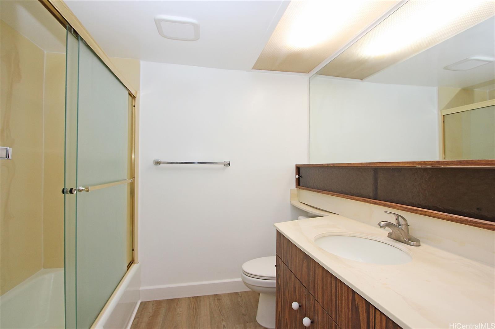 1717 Mott Smith Dr Honolulu - Rental - photo 5 of 12