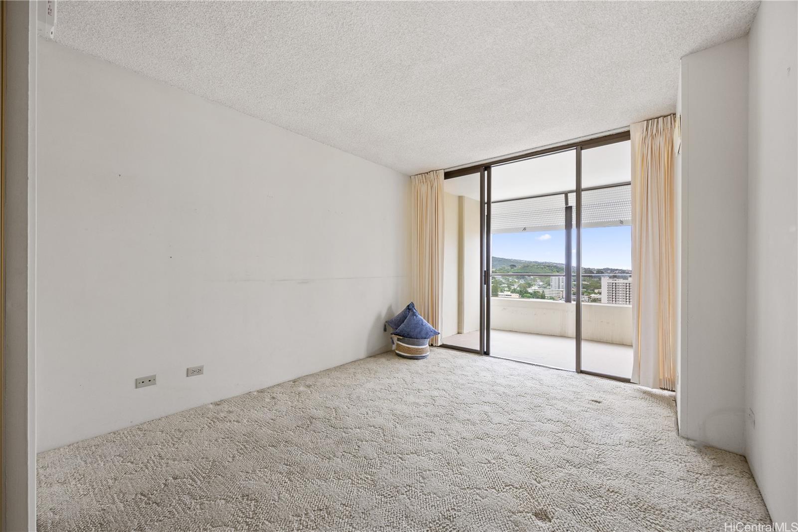 Mott-Smith Laniloa condo # 2005, Honolulu, Hawaii - photo 14 of 25